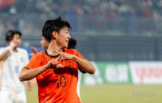 马德兴：邝兆镭留洋只能随队训练 帅惟浩才该是家长们的选择